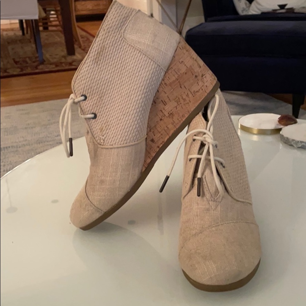 Tom’s wedge shoes